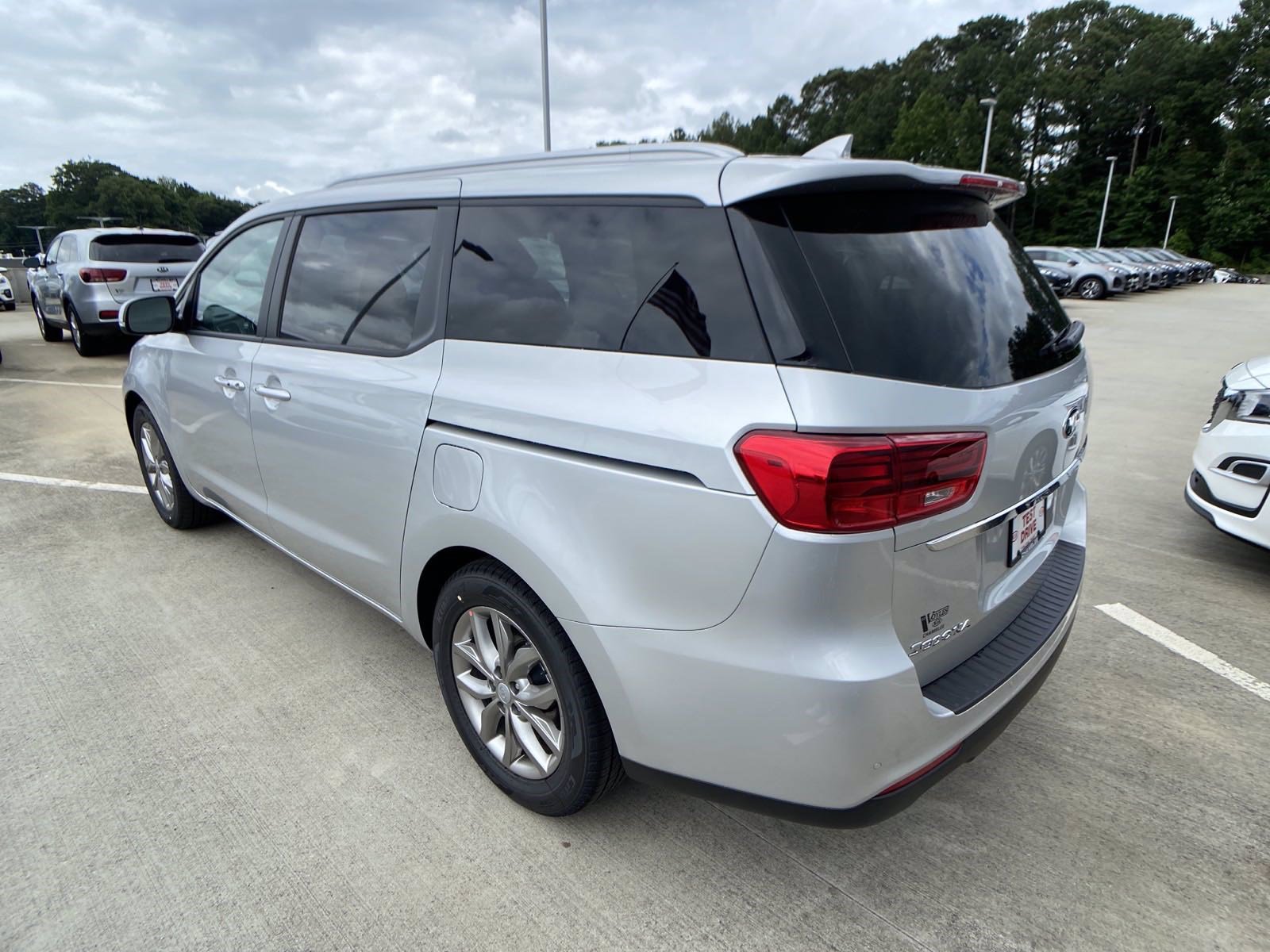 kia 11 passenger van